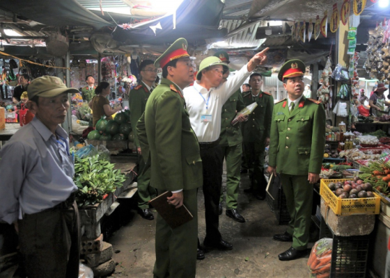 Tăng cường phòng cháy tại các chợ truyền thống trong những ngày Tết