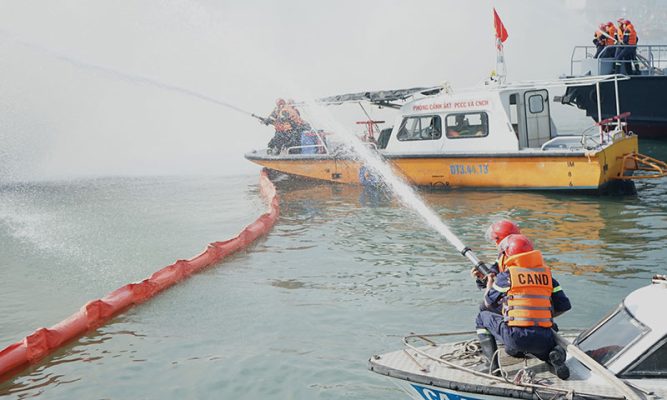 Đà Nẵng cần thêm nhiều phương tiện chữa cháy trên sông và biển