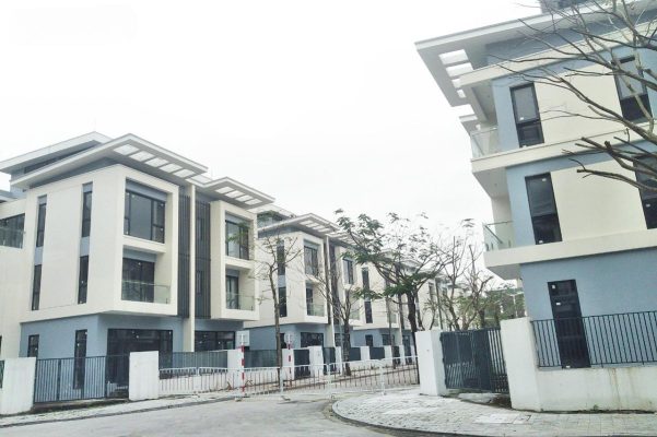 Có 'sóng ảo' trong cơn sốt biệt thự 'triệu đô' tại vùng ven?